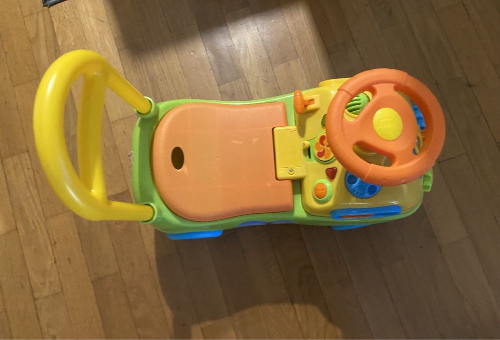 Vendo carro de bebe como novo