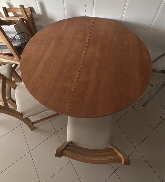 Mesa 6 lugares de madeira com expansor