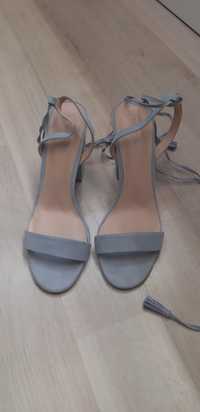 Buty Reserved rozmiar 39