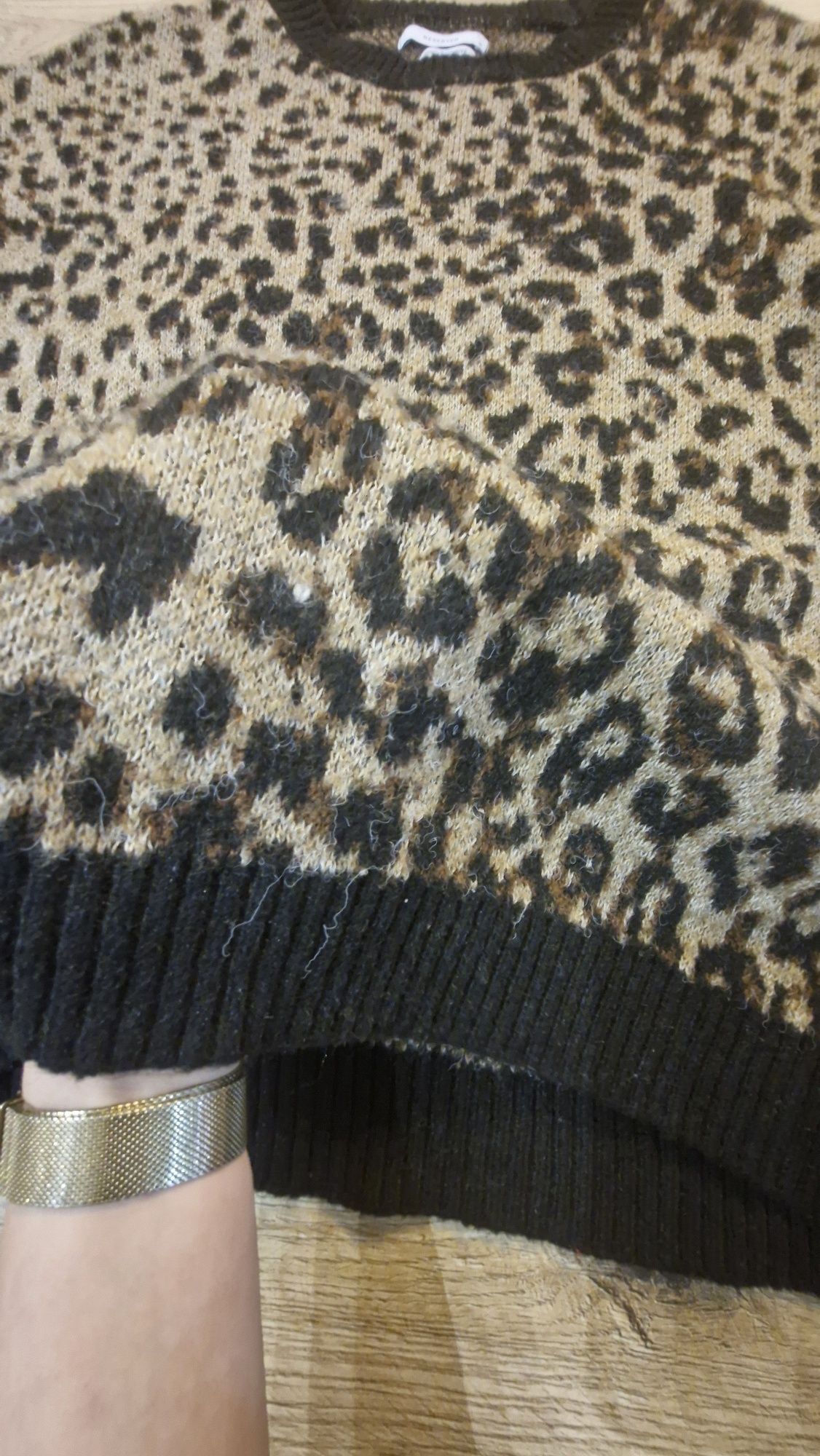 Sweter panterka S Reserved