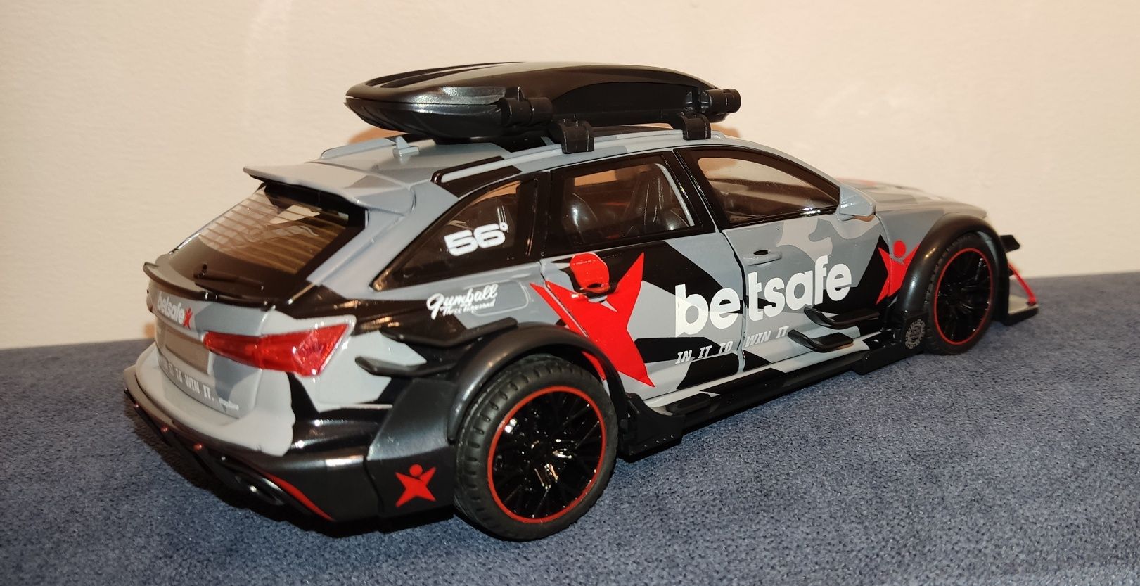 Model AUDI RS6 skala 1:24 NOWY idealnie odwzorowany