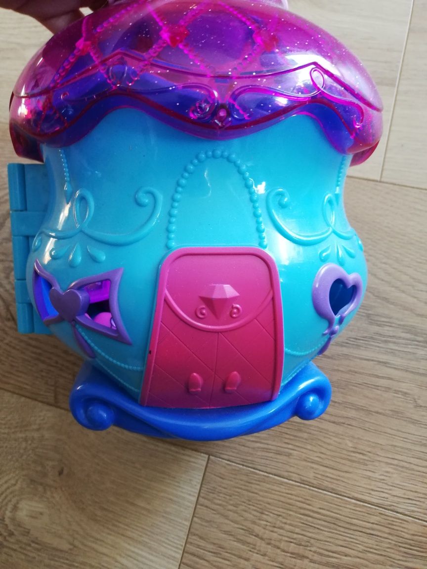 Domek dla mini lalek