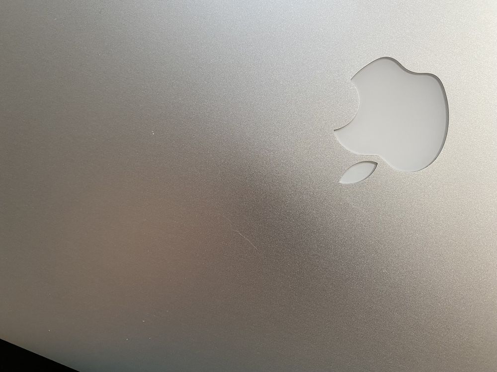 Apple MacBook Pro 15' (MJLT2ZE/A) Retina 2015