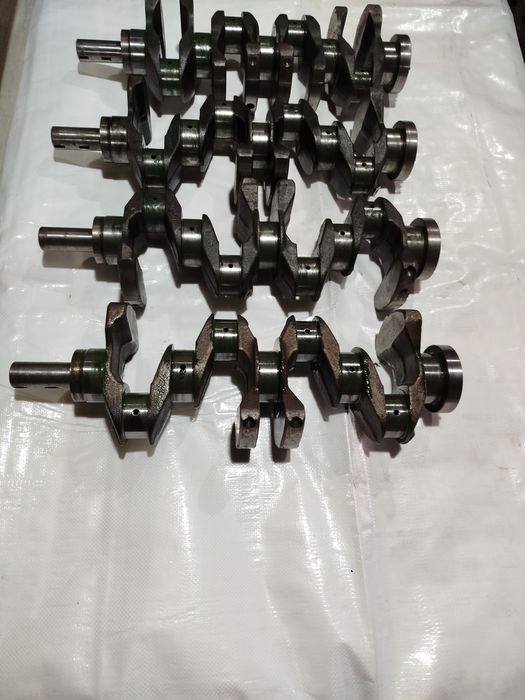 Ніссан nissan Колінвал колено коленвал кривошип горбуль горбатий yd22