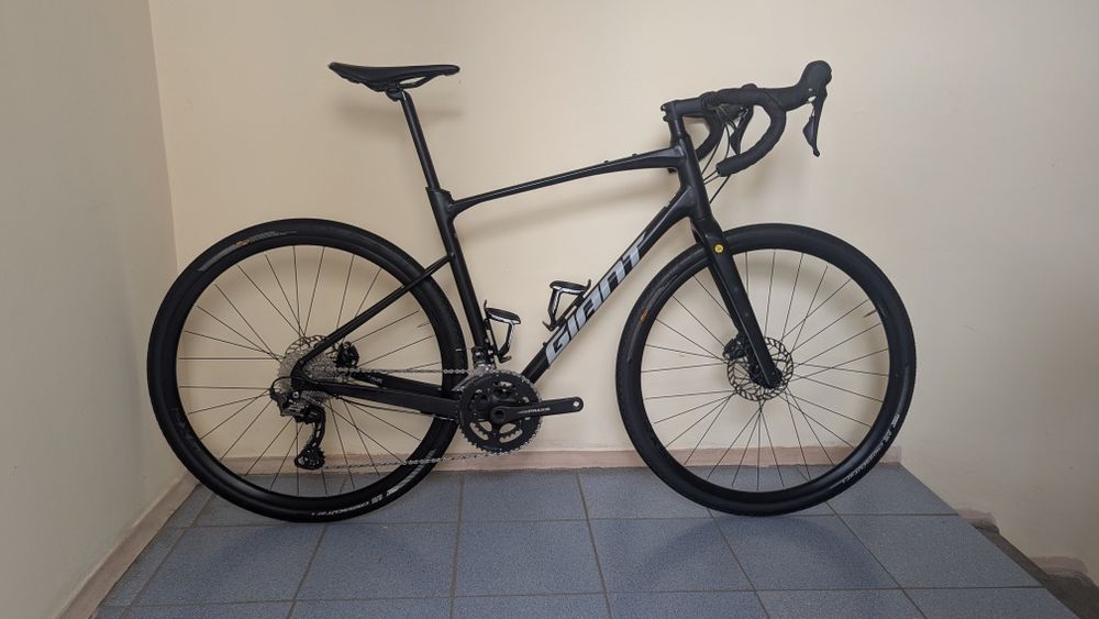 Giant Revolt 0 (L) gravel на осях і GRX 810 (2x11) ідеал.