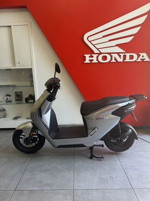 Honda Z  EM1 eletrica