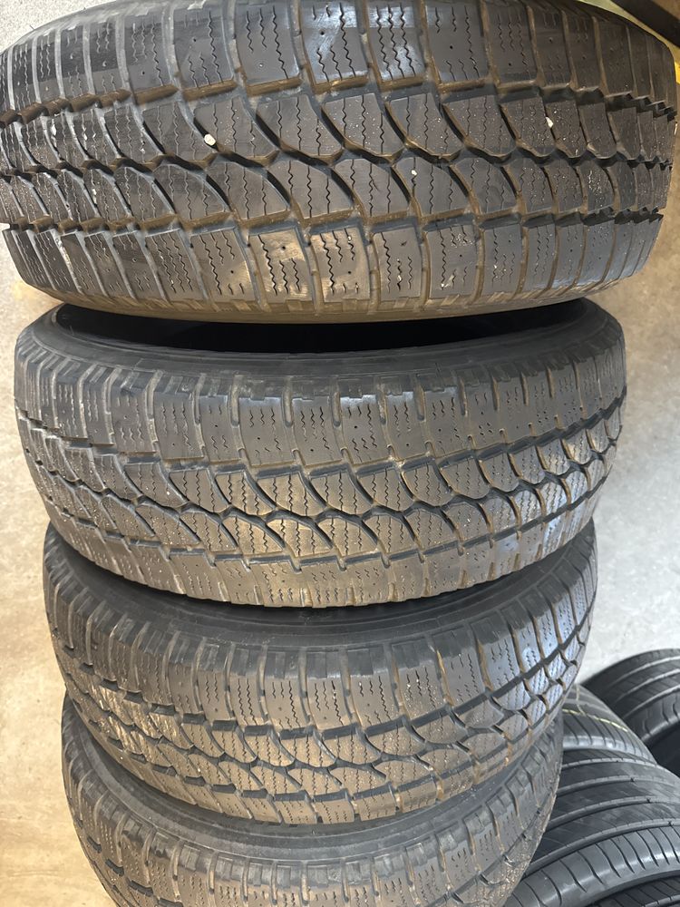 Opony zimowe Paxaro 225/65/16C do busa