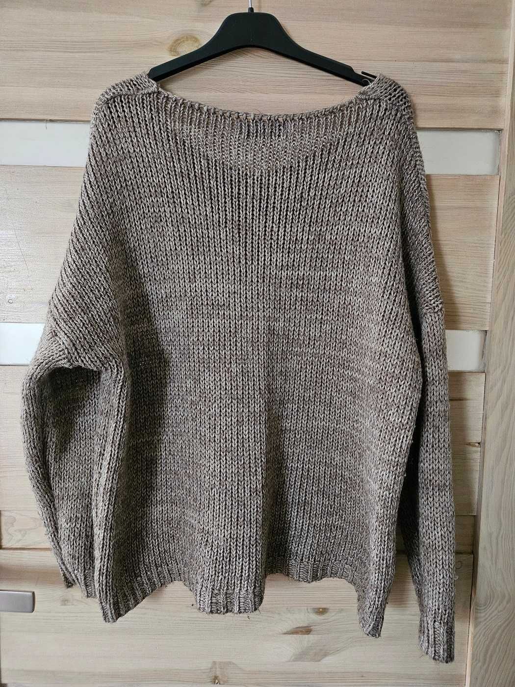 sweter brązowy oversize