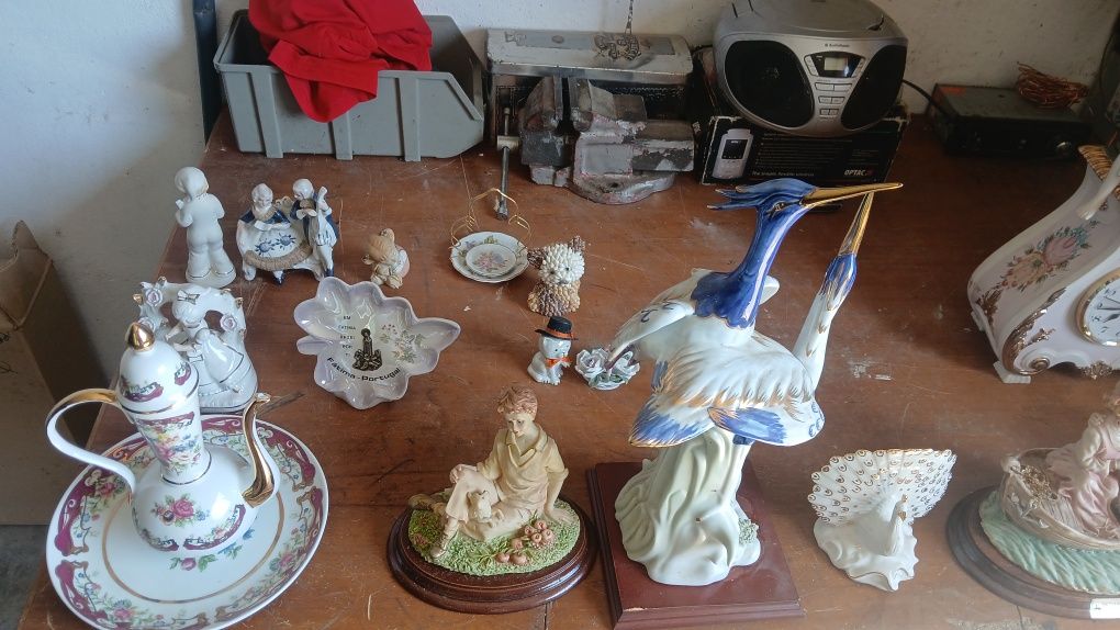 Peças em porcelana