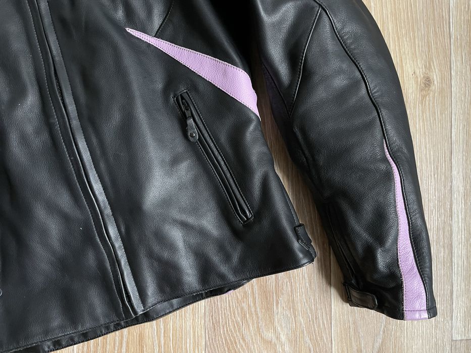 Дуже гарна жіноча мотокуртка SEGURA. Повний комплект. М розмір