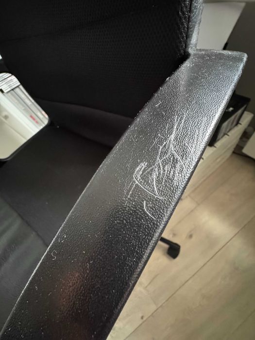 Sprzedam obrotowe krzesło biurowe Czarne Ikea