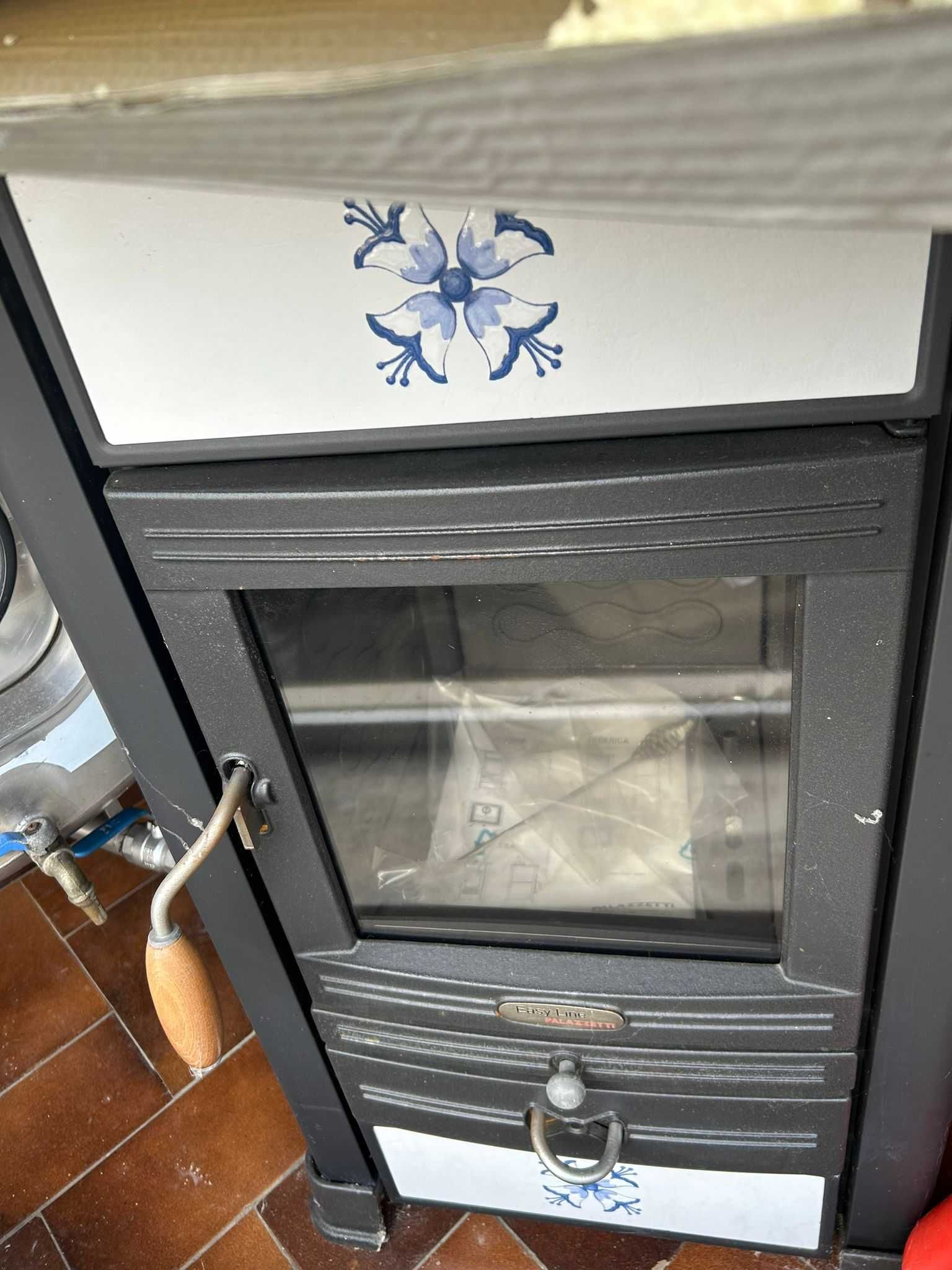 Vendo fogão a lenha novo