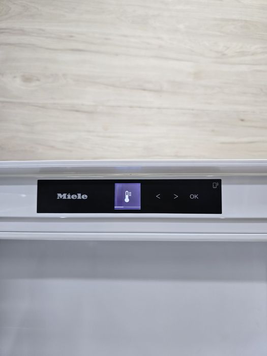 Холодильник Miele™️ K7734F BioFresh 2023рік