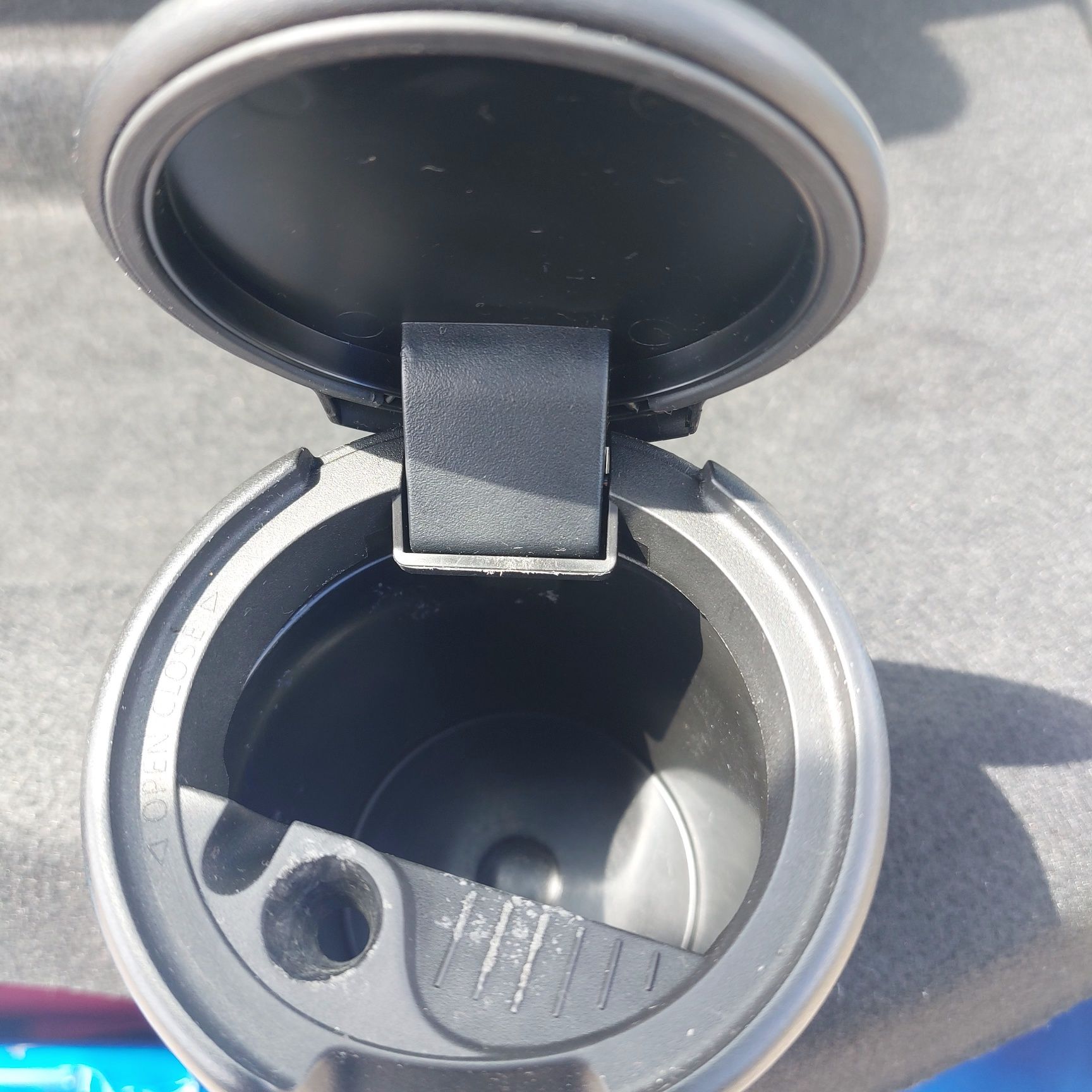 copo de cinzeiro automovel