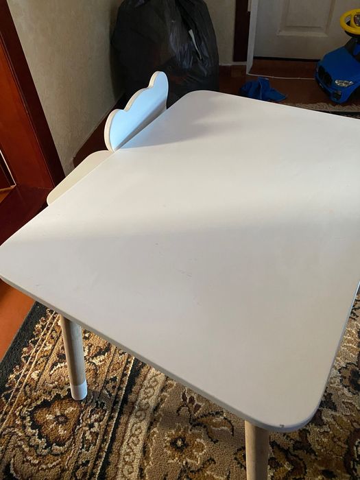 Продам дитячий столик