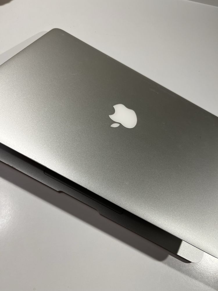 Laptop MacBook Air 13,3 “ Intel Core i5 8 GB/ 512 GB SREBRNY