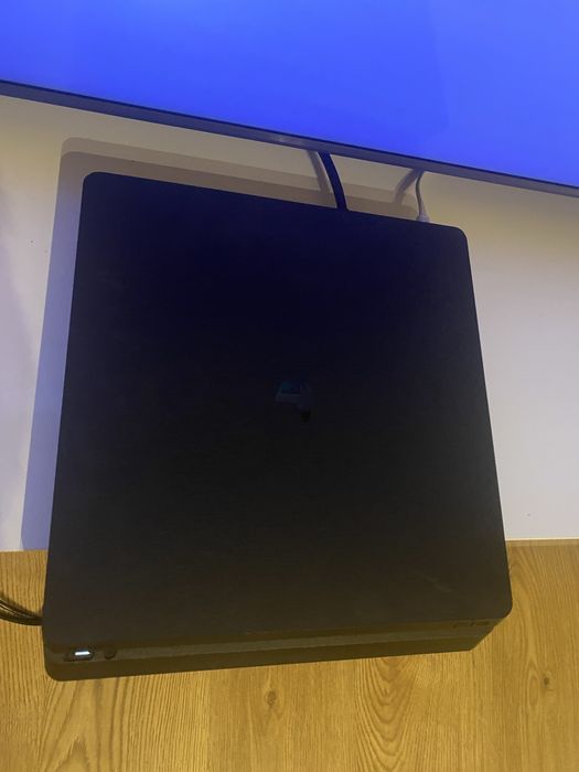 Ps4 slim niski soft goldhen Fifa 26 + dużo gier
