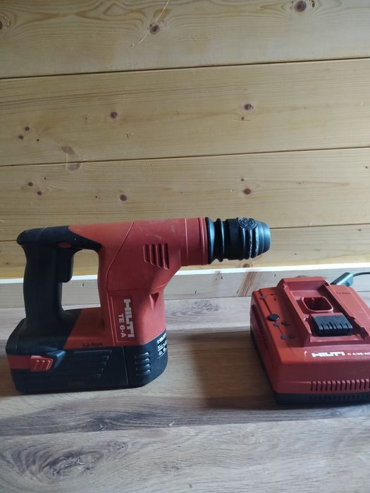 Młotowiertarka Hilti TE 6-A ład Aku 3.0 Ah plus gratis