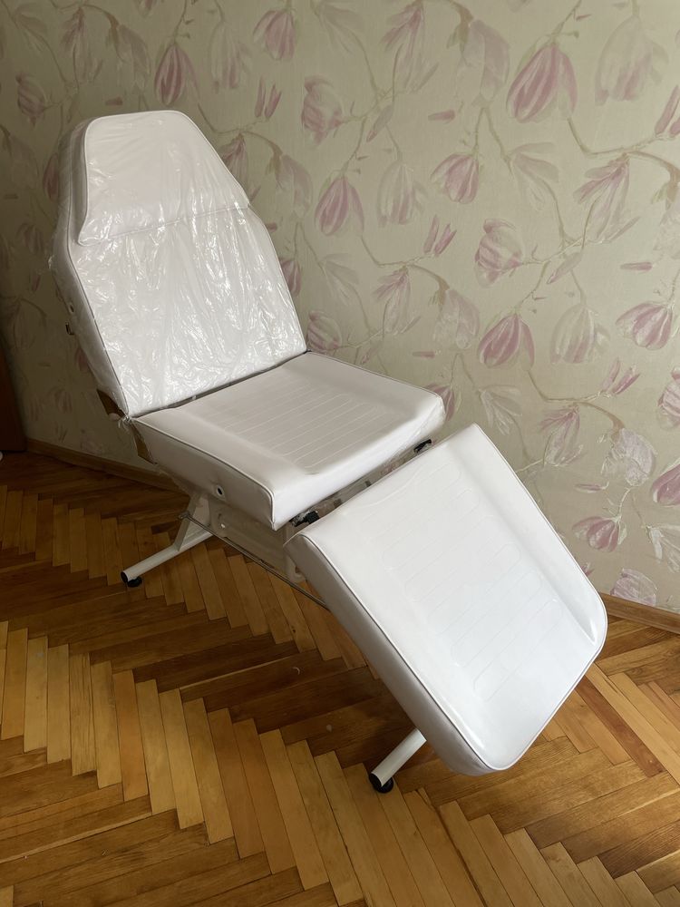 Косметична кушетка крісло