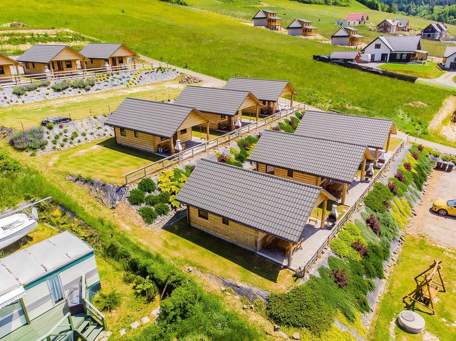 Domek z jacuzzi sauną nad jeziorem  w Bieszczadach własna plaża 30%