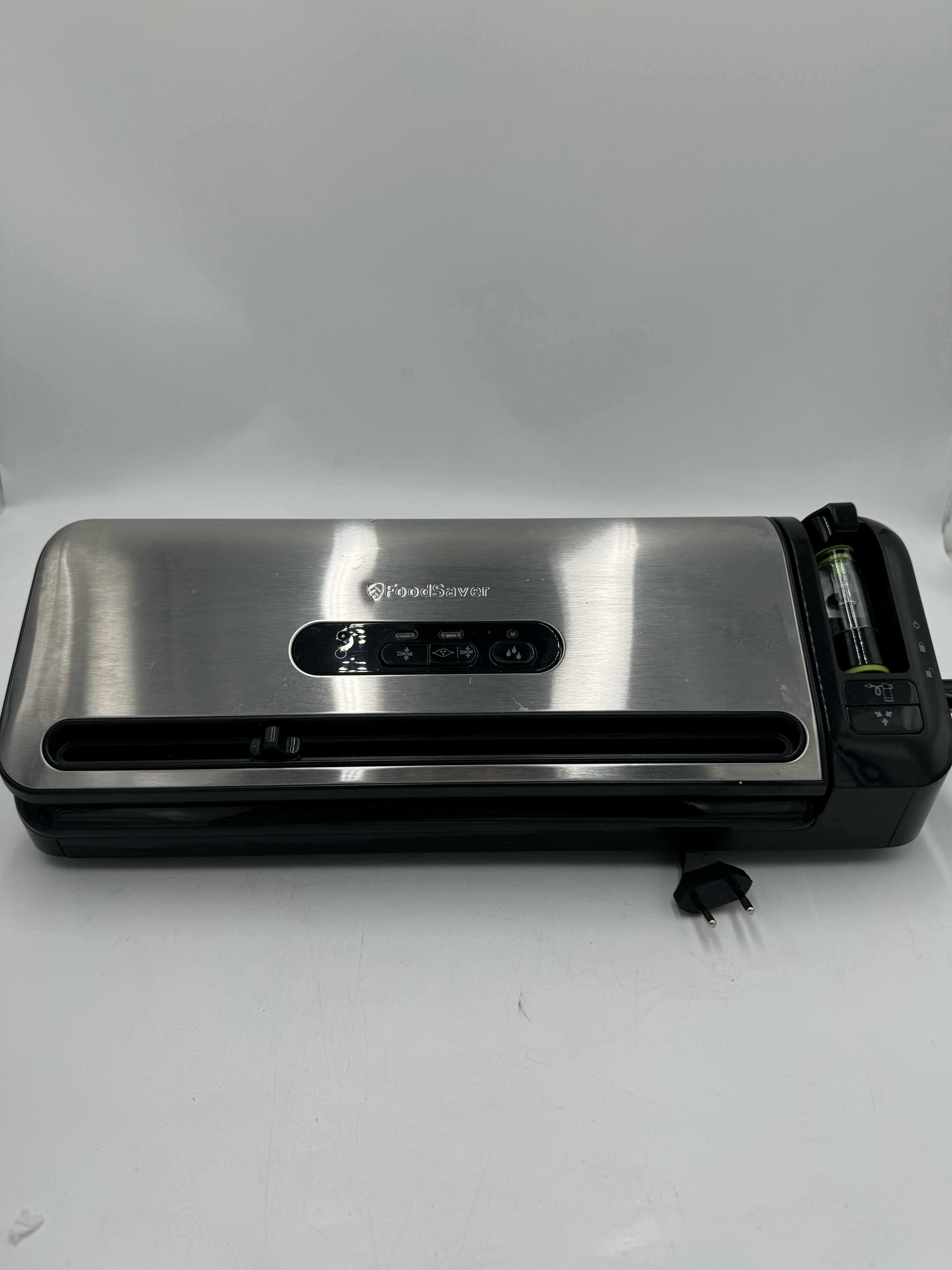 Zgrzewarka próżniowa do żywności FoodSaver FFS017X