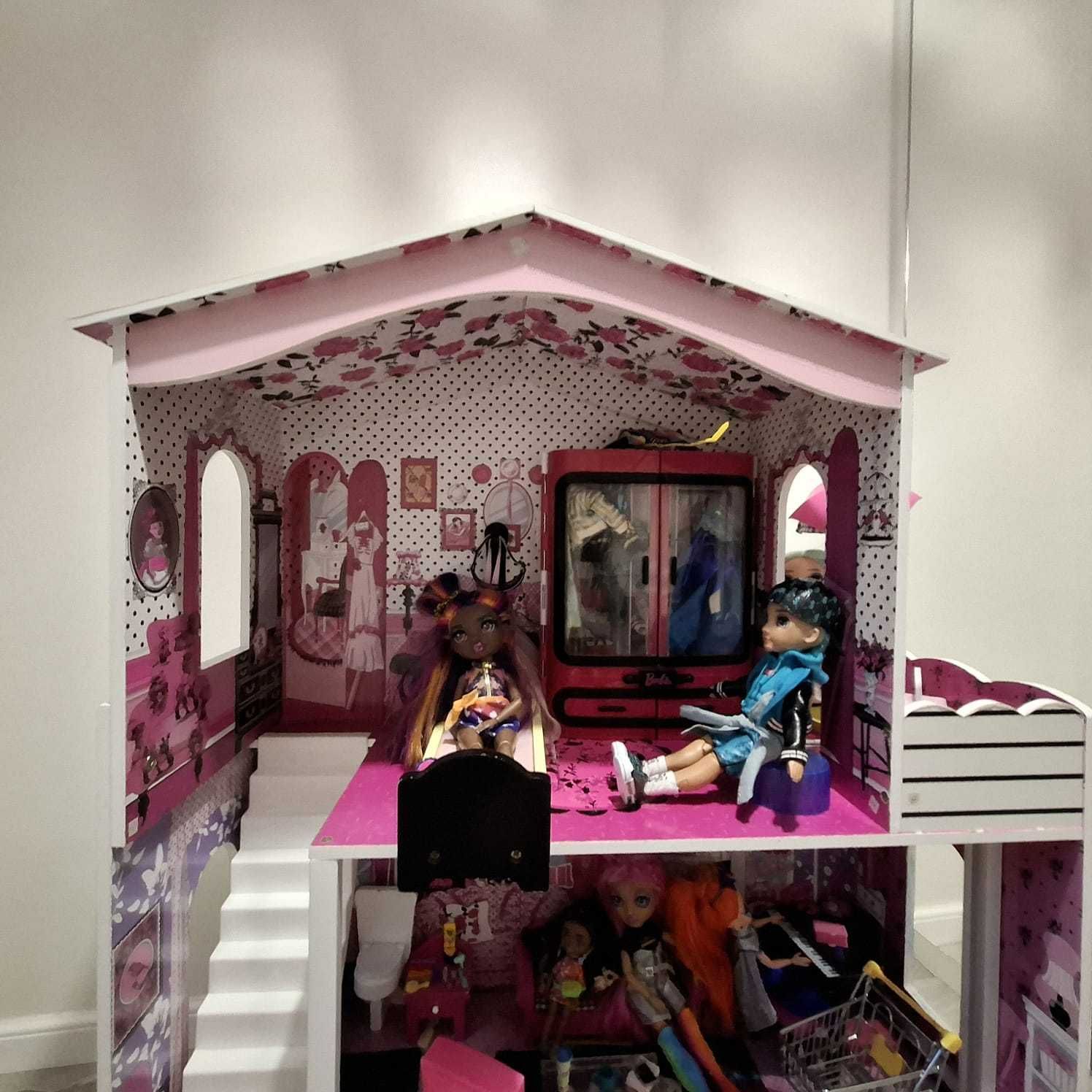 Drewniany domek dla lalek Barbie i innych