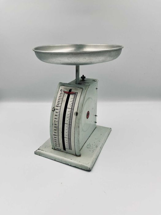 Stara waga kuchenna Gütte