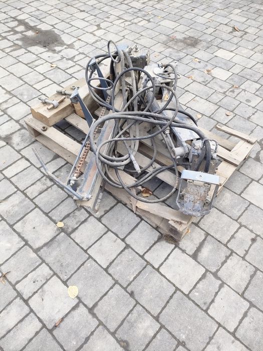 Rama konstrukcja pod wygarniacz do liści gałęzi