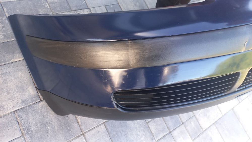 VW Passat b5 zderzak 95-99 przód przedni granatowy la5e