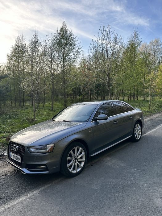 AUDI a4 b8 2.0 tfsi 2014 рік