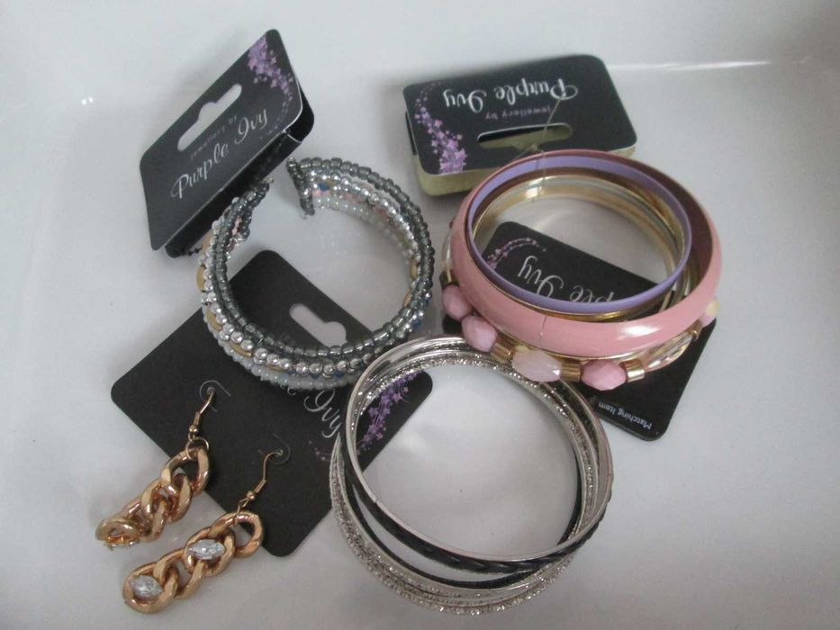 Mystery Box - Tajemnicze pudełko z nową biżuterią - Zestaw