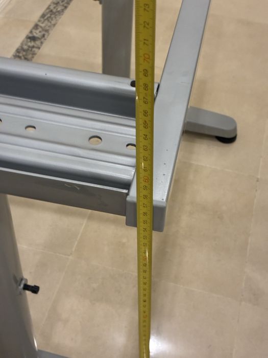 Secretaria de Madeira ajustavel IKEA - 80cm x 60cm