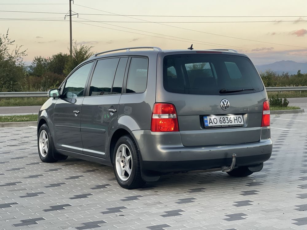 VW Touran 2.0 TDI Maximal