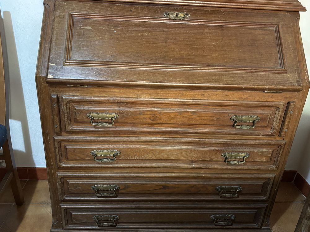 Secretaria de madeira