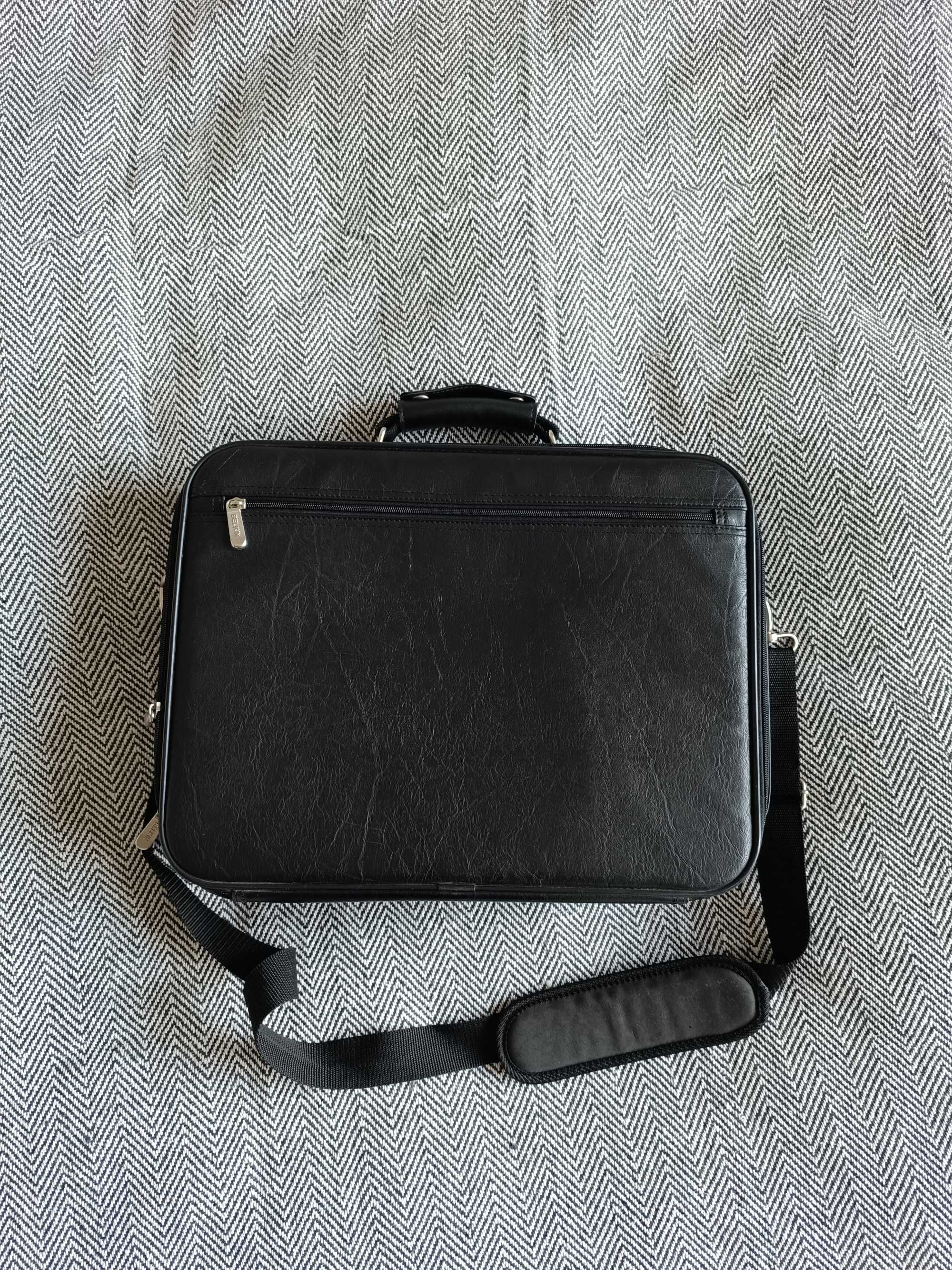 Skórzana torba na laptopa Belkin