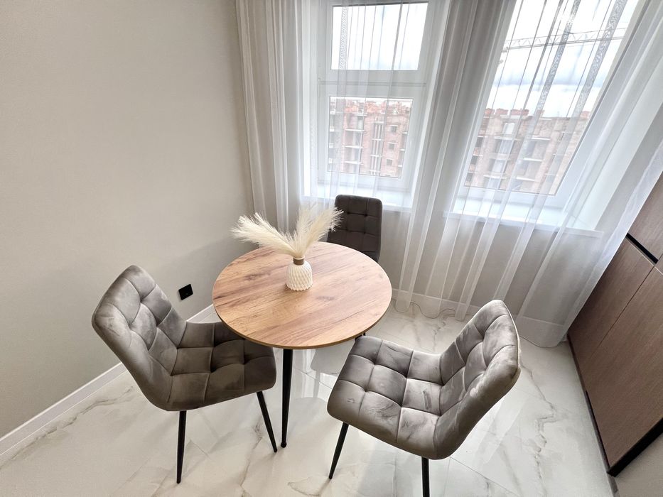 Перша Оренда 1-кімнатної на Бамі