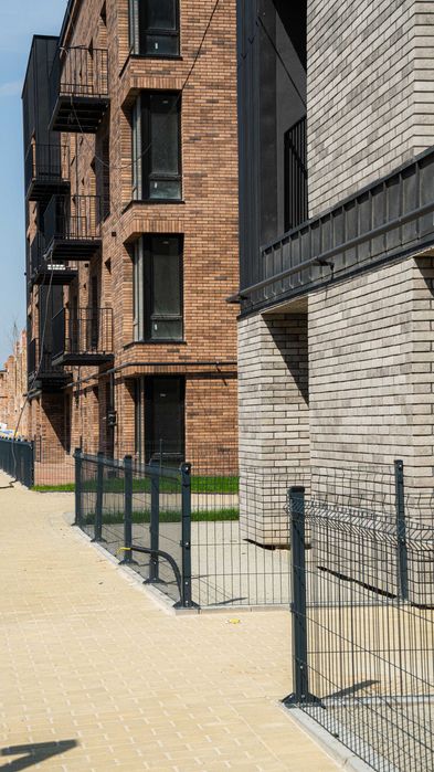 2к квартира з кухнею-студіо