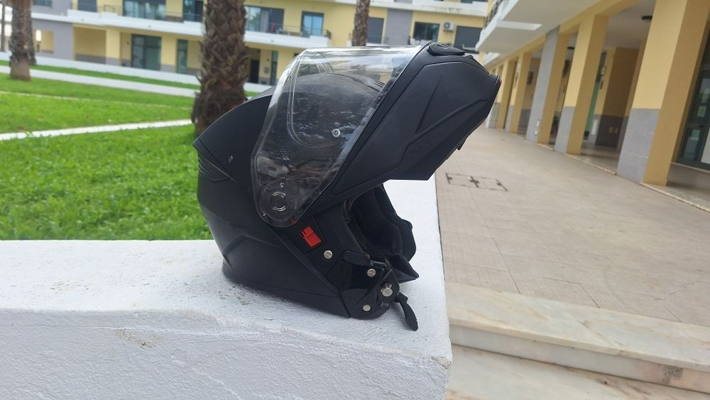 Capacete modular mota