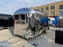 Food Truck em inox espelhado