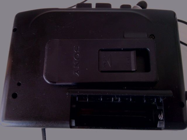 SUPER Walkman SONY mega bass auto reverse (VINTAGE COLLECTION).