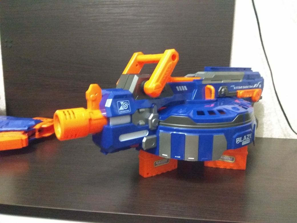 Пистолеты Nerf игрушечные