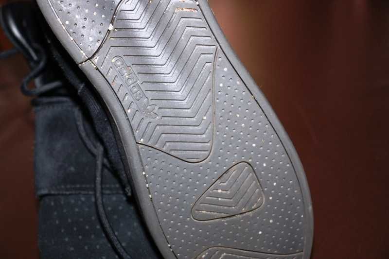 Sapatilhas bota pretas ADIDAS Tubular Ortholite T.33