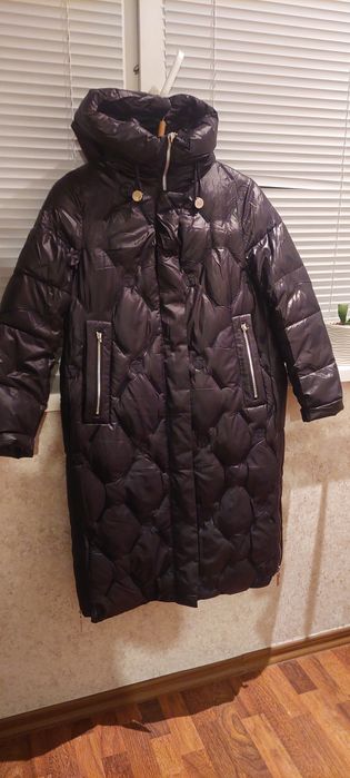 Продам жіночий пуховик Jarius