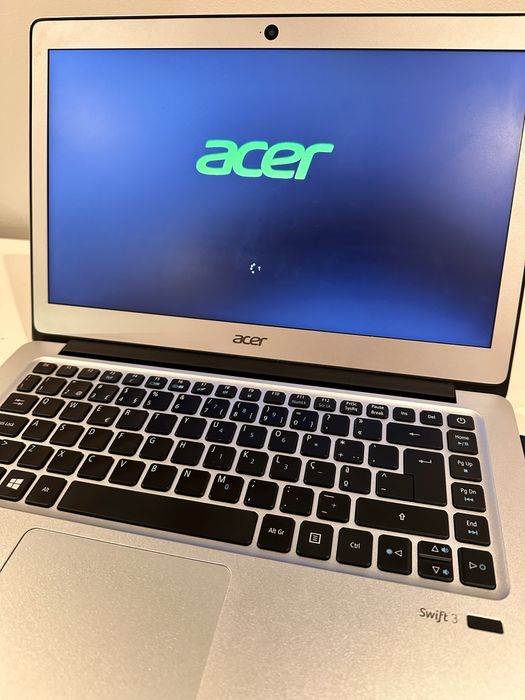 Portatil Acer Swift SF-314 14’ i3