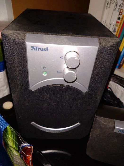 Sistema de som Trust 2.1