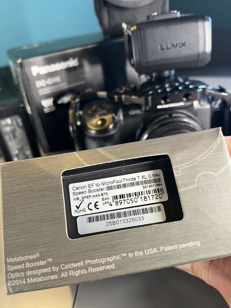 Panasonic Lumix GH5, Metabones Ultra, cage, AC adapter