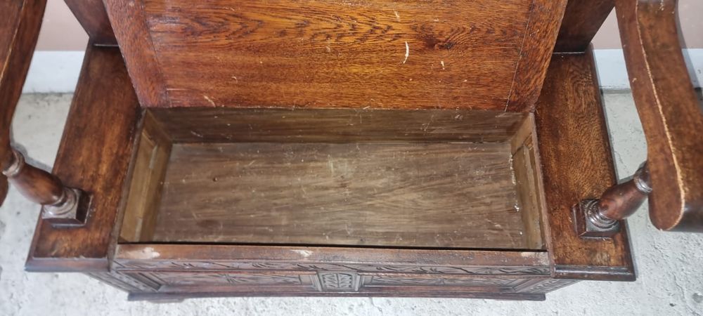 Antyczna skrzynia dębowa