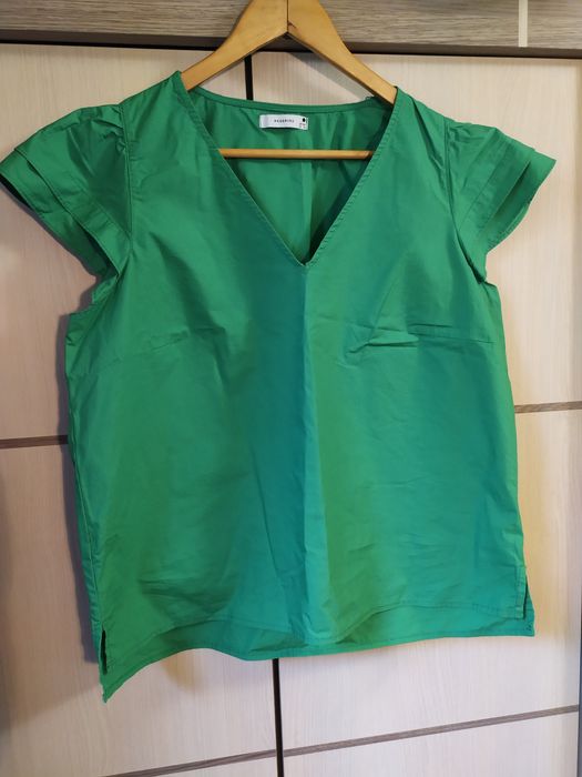 Zielona koszulka z bufiastymi rękawkami, rozmiar 44