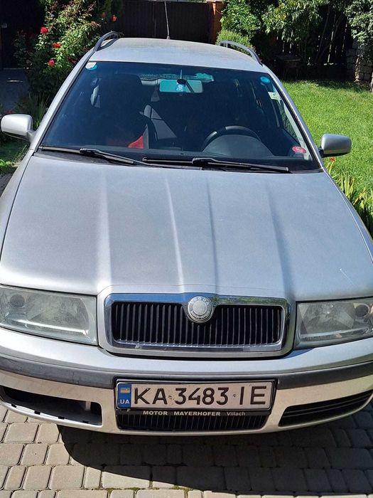 Октавія 4Х4 в гарному стані