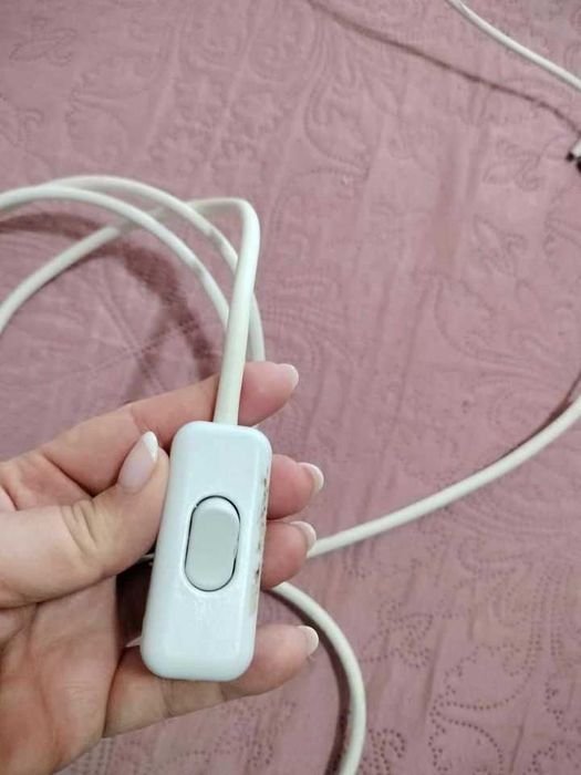 LACK IKEA 190x26 com iluminação